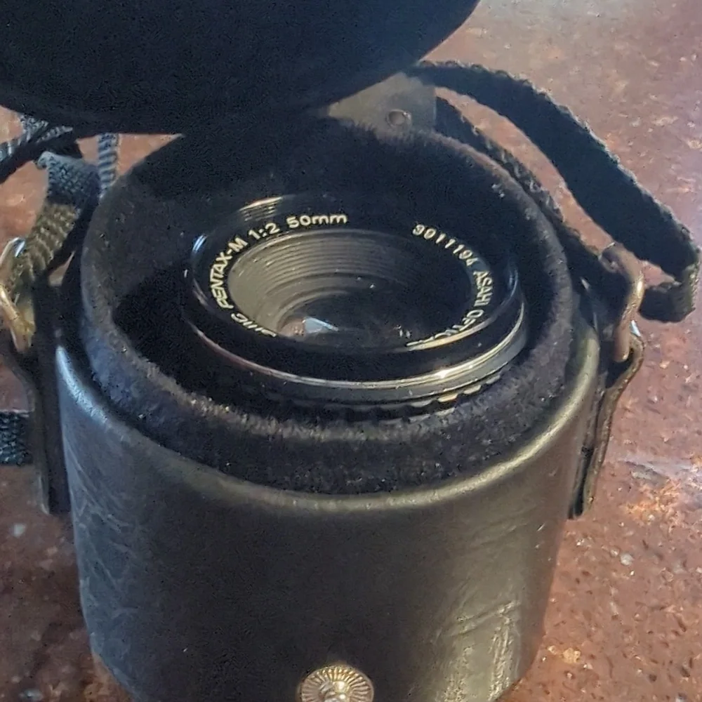 SMC PENTAX-M 1:2 50mm 3911194 ASAHI Optical Co. Lens with Vintage Leather Case